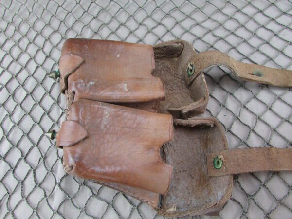 WW2 Bulgarian M95 Steyr ammo pouch - Image 2