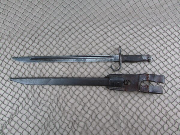 Japanese Type 30 Bayonet Nagoya Manf w/ damaged Frog - Image 4