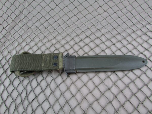 WW2 USM8 B M Co Unissued Early Pattern Scabbard for M3 Trench Bayonet Fighting Knife - Image 5