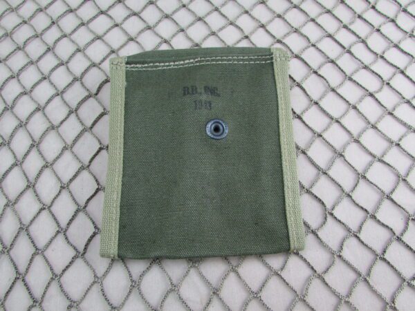 M1 Carbine Stock Type mag pouch by B.B. Inc 1943 - Image 2