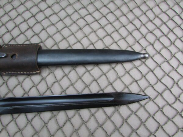 Yugo M48 Mauser bayonet w/ matching scabbard - Image 3