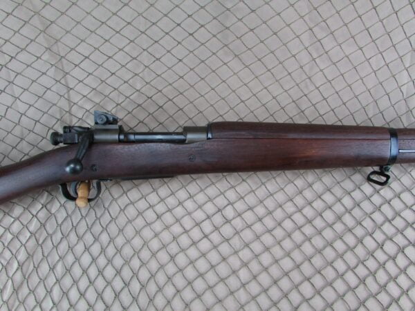 WW2 Remington 1903A3 w/ RA 10/43 barrel #4134501 - Image 3