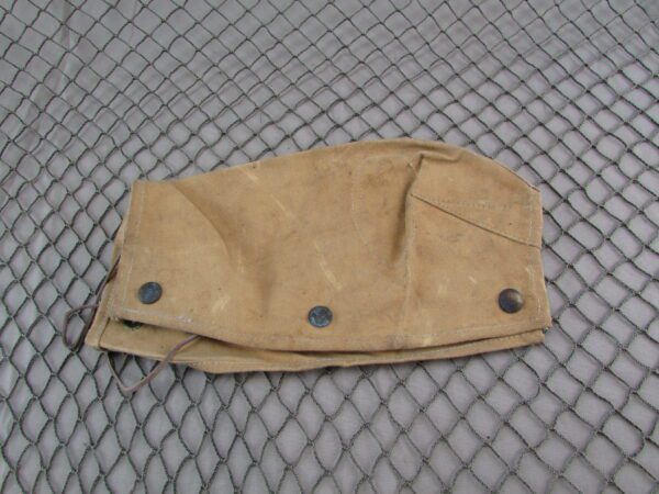 WW2 Canadian Breech Cover marked W.M. Co. LTD. 1943