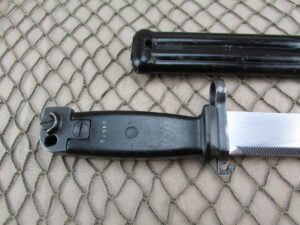 sig sauer m18 9mm service pistol #m18a050044