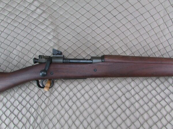 WW2 Remington 1903A3 w/ RA 5/43 barrel #4033470 - Image 3