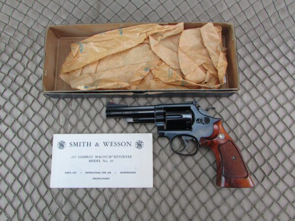 Smith & Wesson S&W Model 19-4 357 Combat Magnum Revolver #69K6828 - Image 2