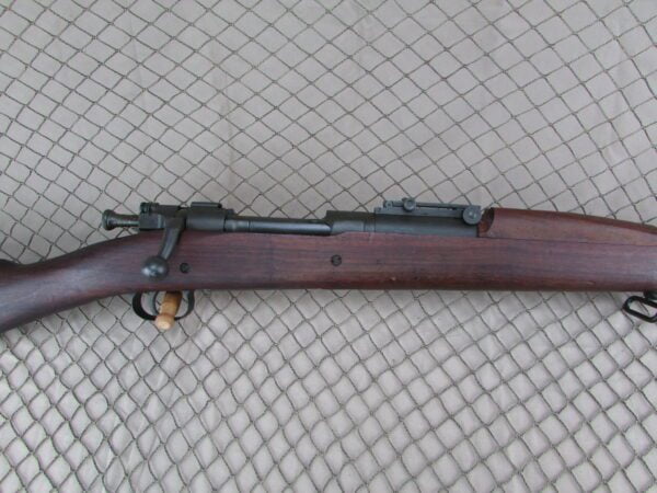 WW2 Late Remington 1903 w/ correct RA 12/42 barrel #3342123 - Image 3